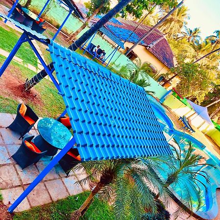 קלנגוטה Summer Beach Resort, Goa - #Near Baga Beach #Swimming Pool #Garden #Bar #Lift #Premium Rooms #Property Of The Year #70565-84665 מראה חיצוני תמונה