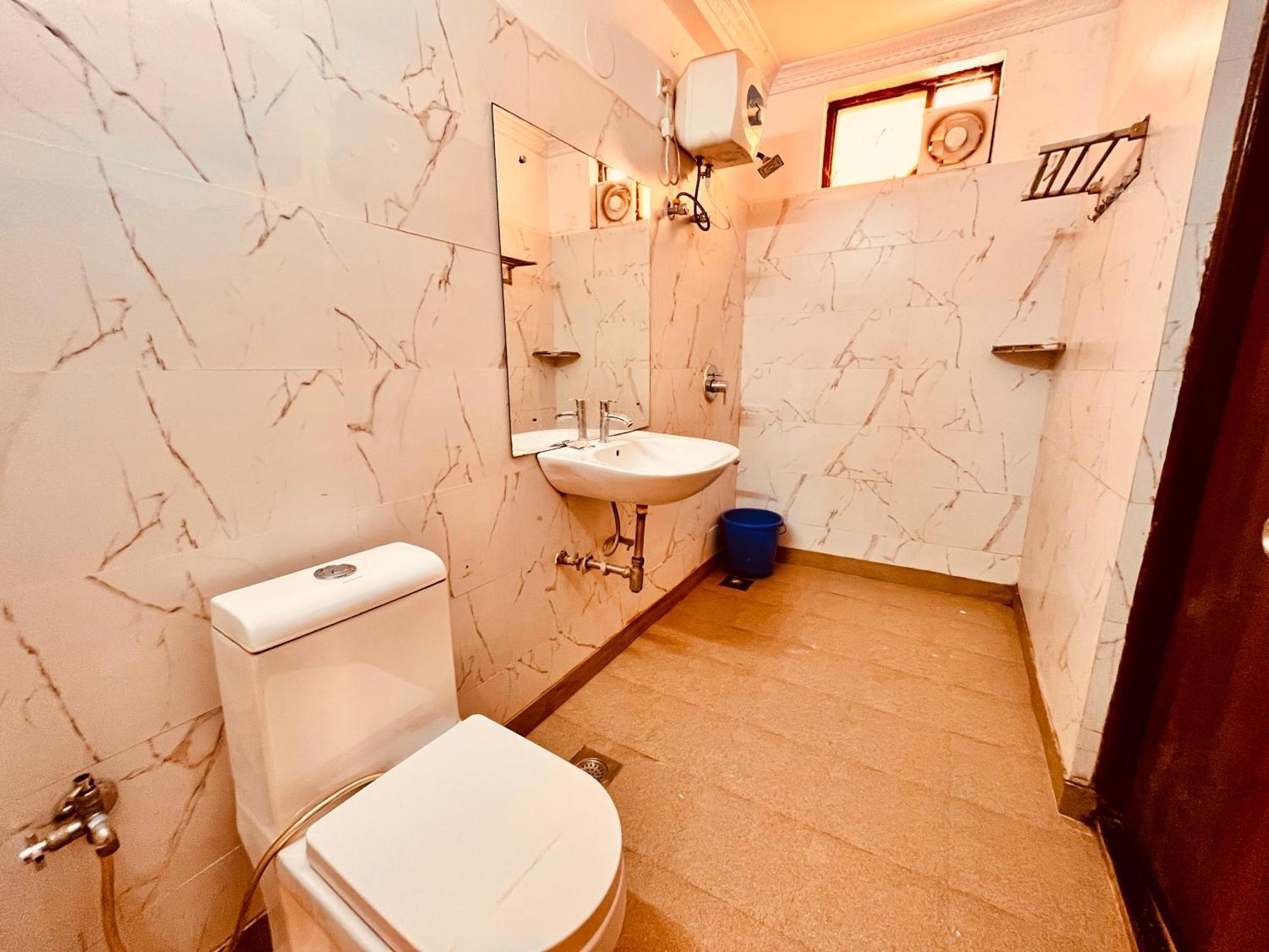 קלנגוטה Summer Beach Resort, Goa - #Near Baga Beach #Swimming Pool #Garden #Bar #Lift #Premium Rooms #Property Of The Year #70565-84665 מראה חיצוני תמונה