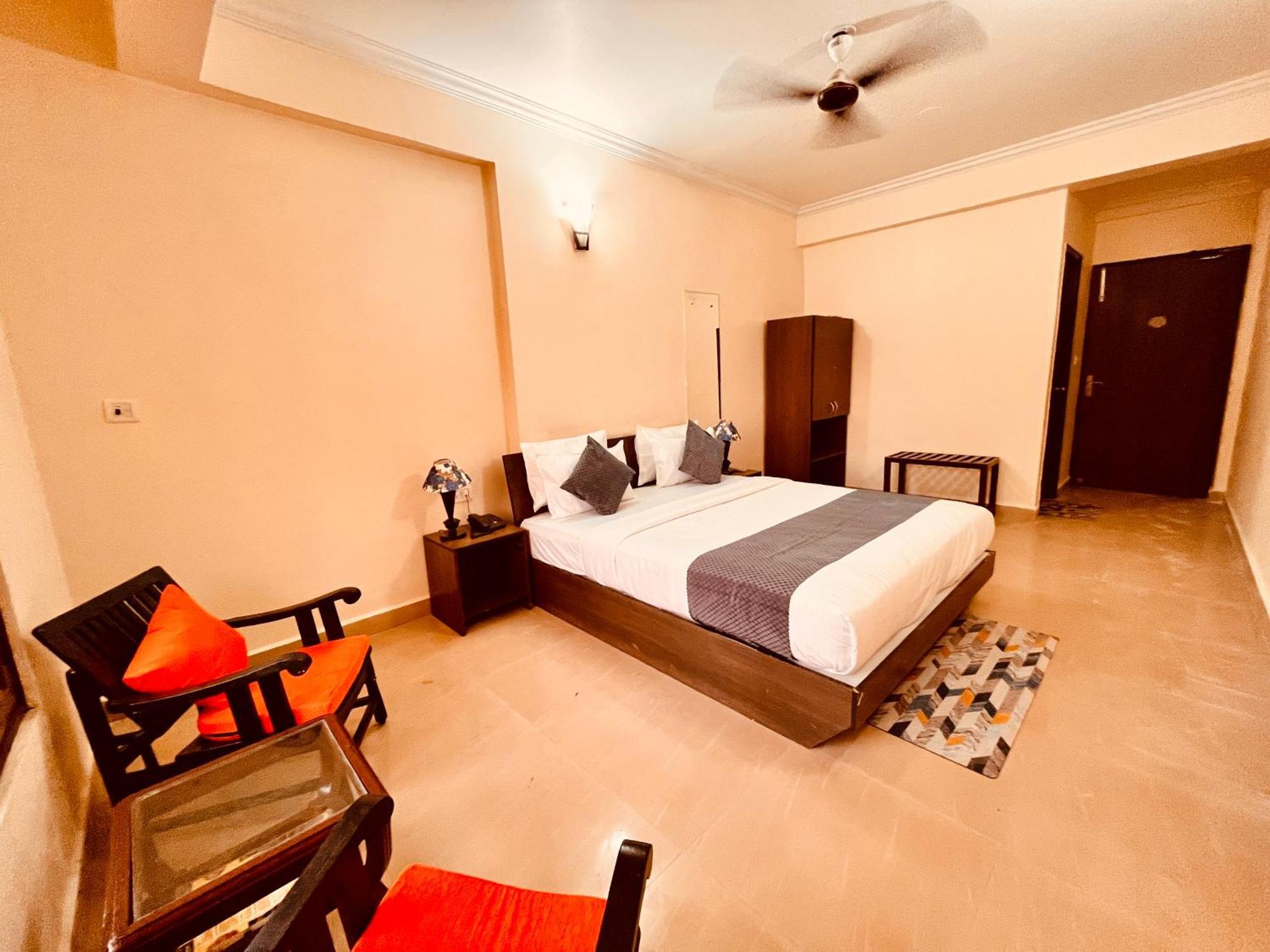 קלנגוטה Summer Beach Resort, Goa - #Near Baga Beach #Swimming Pool #Garden #Bar #Lift #Premium Rooms #Property Of The Year #70565-84665 מראה חיצוני תמונה