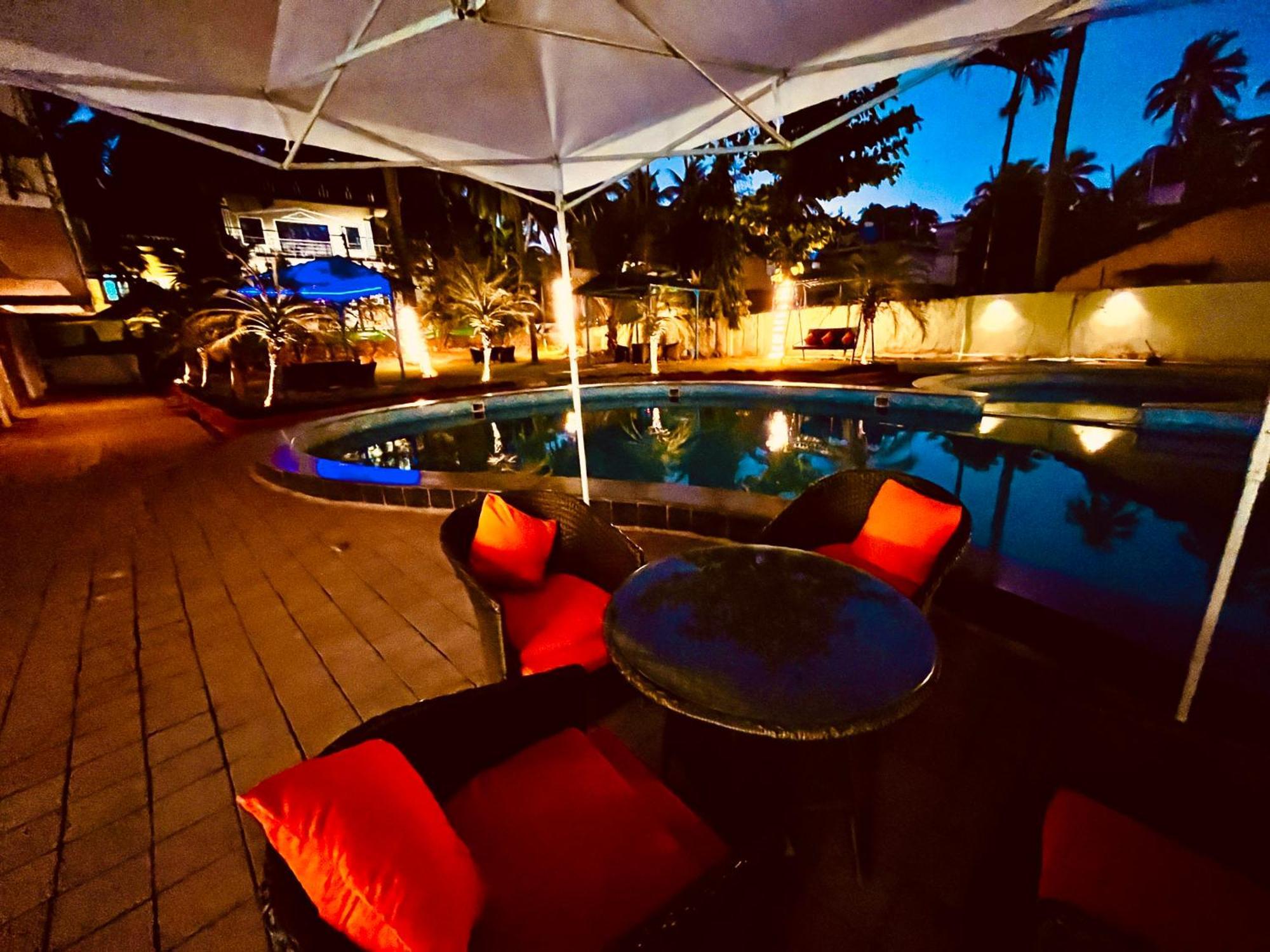 קלנגוטה Summer Beach Resort, Goa - #Near Baga Beach #Swimming Pool #Garden #Bar #Lift #Premium Rooms #Property Of The Year #70565-84665 מראה חיצוני תמונה