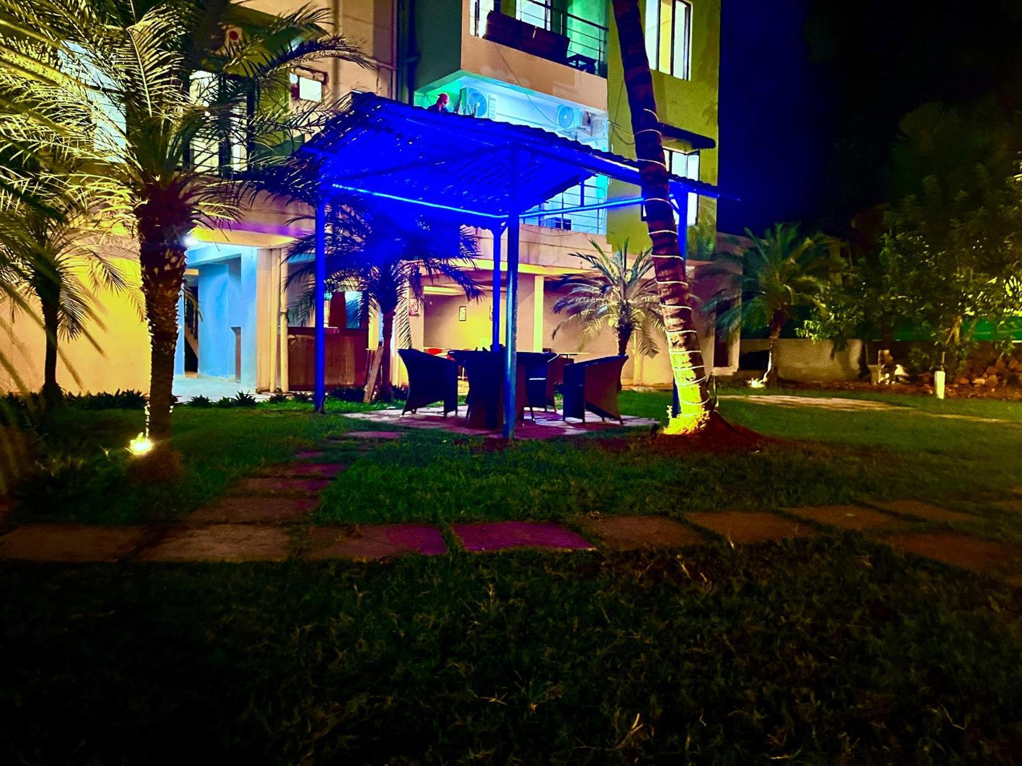 קלנגוטה Summer Beach Resort, Goa - #Near Baga Beach #Swimming Pool #Garden #Bar #Lift #Premium Rooms #Property Of The Year #70565-84665 מראה חיצוני תמונה
