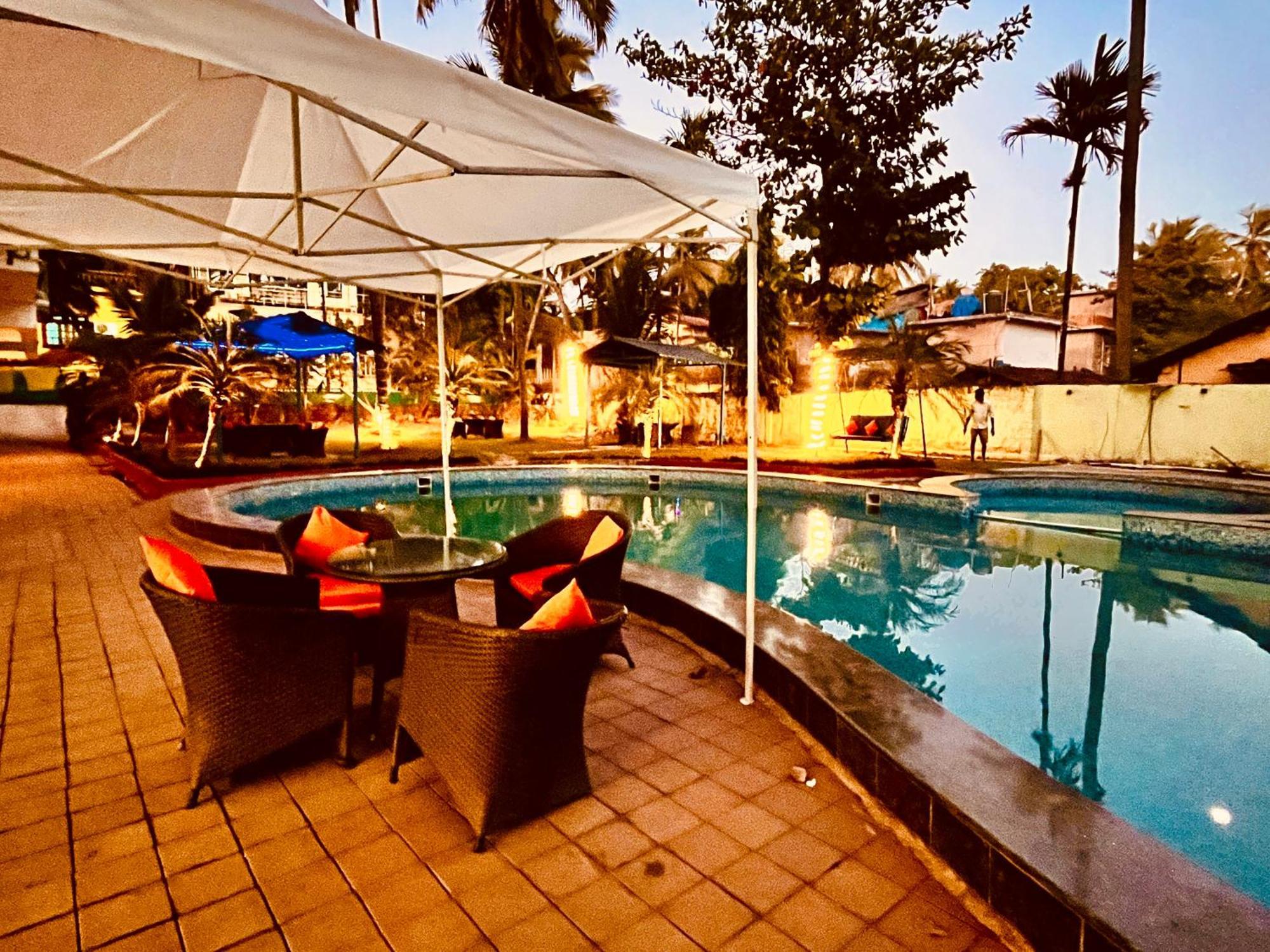 קלנגוטה Summer Beach Resort, Goa - #Near Baga Beach #Swimming Pool #Garden #Bar #Lift #Premium Rooms #Property Of The Year #70565-84665 מראה חיצוני תמונה